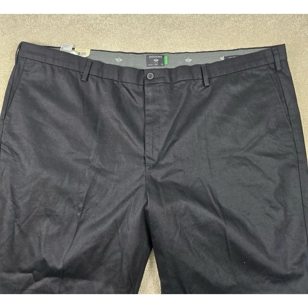 Dockers Mens Signature Iron Free Khaki Big & Tall Classic Fit Pants Black‎ 54x30